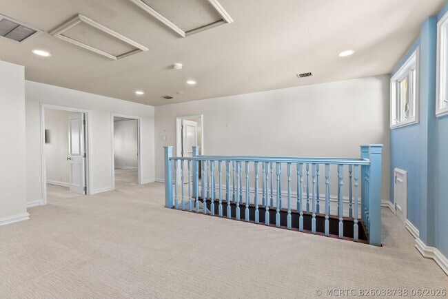 Building Photo - 3 Isla Bahia Dr