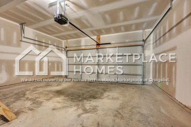 Building Photo - 4601 Smithfield Ln
