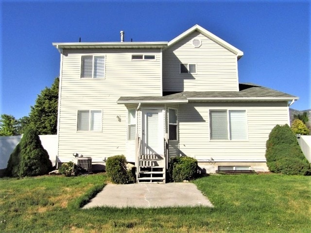 Building Photo - 817 Country Club Dr