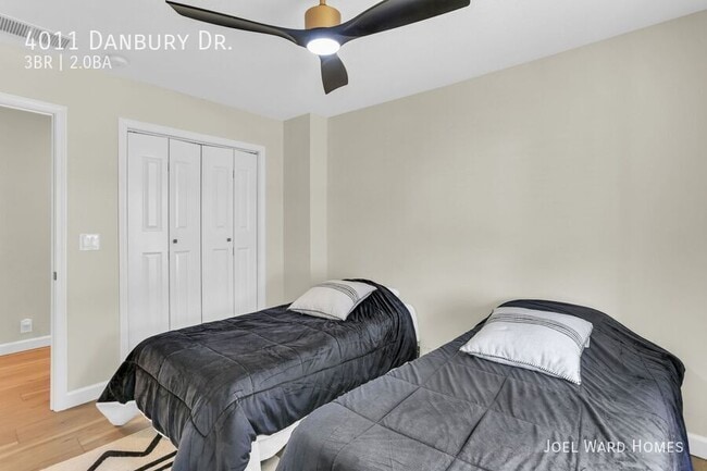 Building Photo - 4011 Danbury Dr