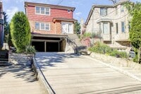 Building Photo - 71-65 Douglaston Pkwy