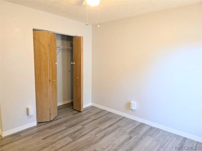 Building Photo - 8529 N Titleist Dr