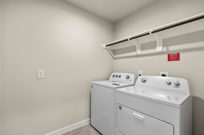 Building Photo - 3915 Sparkman Ln