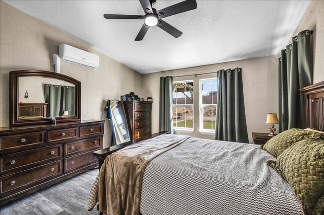 Building Photo - 29 Palms home in great neighborhood!