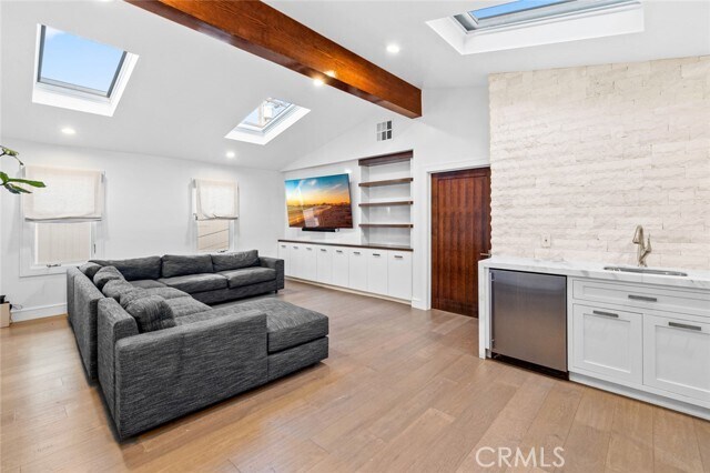 Building Photo - 518 Marigold Ave