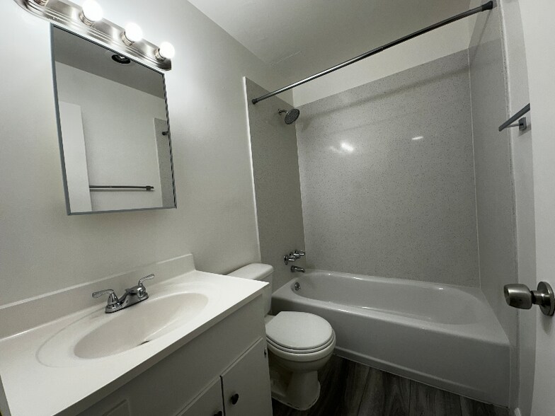 Building Photo - 200 Fairmount Ave