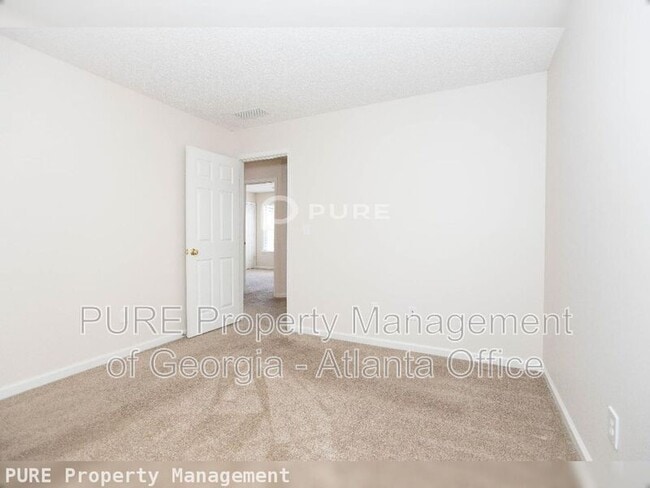 Building Photo - 3468 Chastain Glen Ln NE
