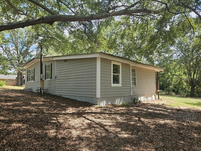 Building Photo - 3252 Colham Ferry Rd