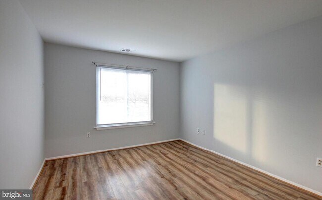 Building Photo - 5351 Smooth Meadow Way