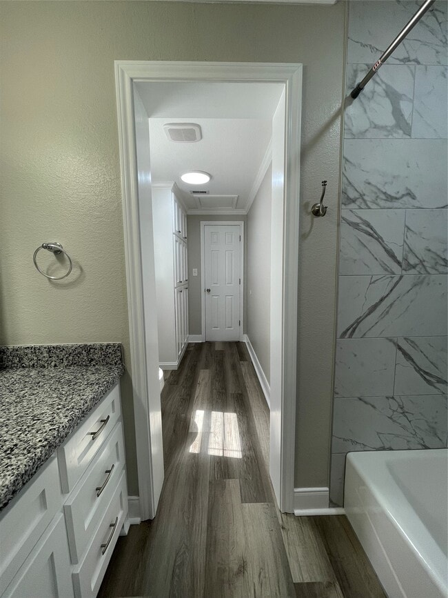 Building Photo - 309 Ryan St