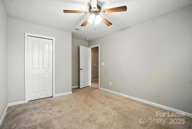 Building Photo - 1737 Hooper Court