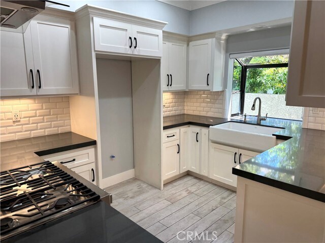 Building Photo - 4762 Tiara Dr