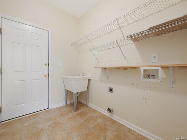 Building Photo - 300 Atasi Dr