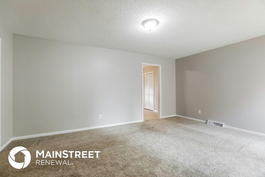 Building Photo - 516 Concord St