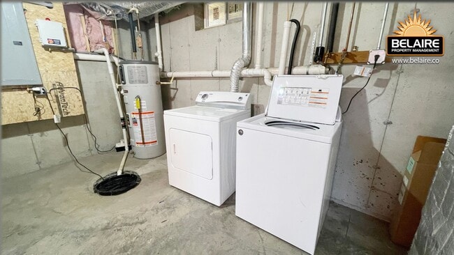 Building Photo - Cozy Country Living