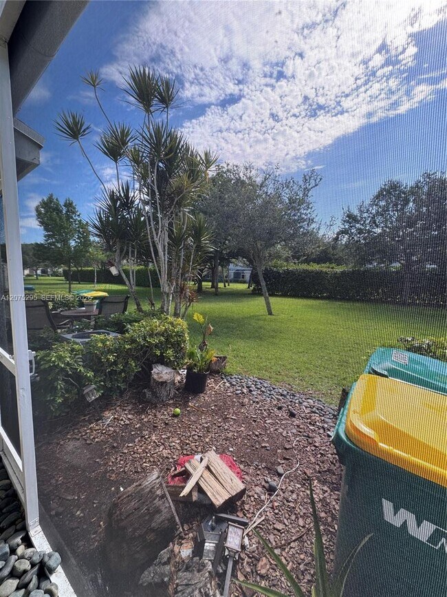 Building Photo - 8207 San Carlos Cir