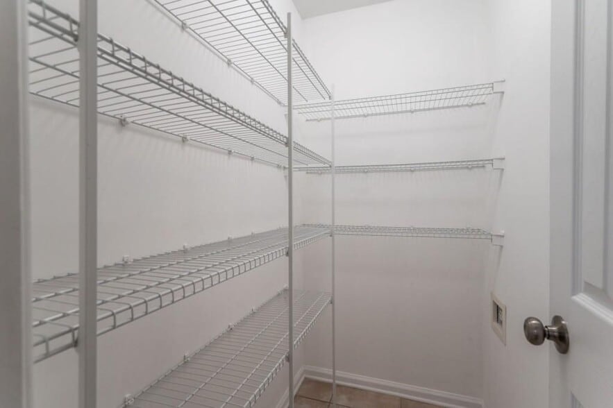 Building Photo - 1393 Glenover Way