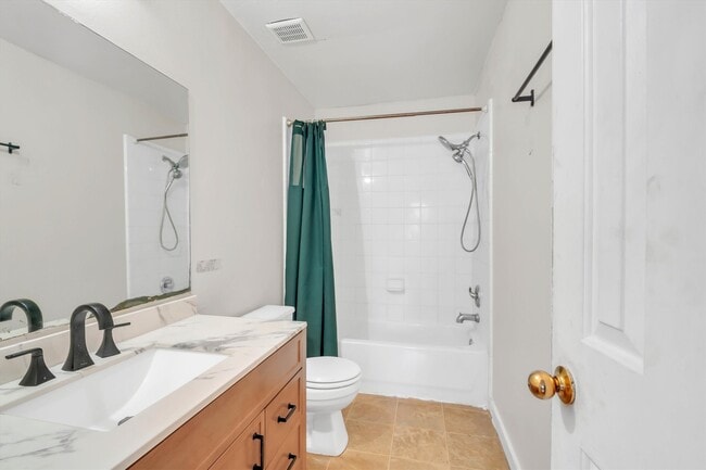 Building Photo - 14130 Magnus Ln