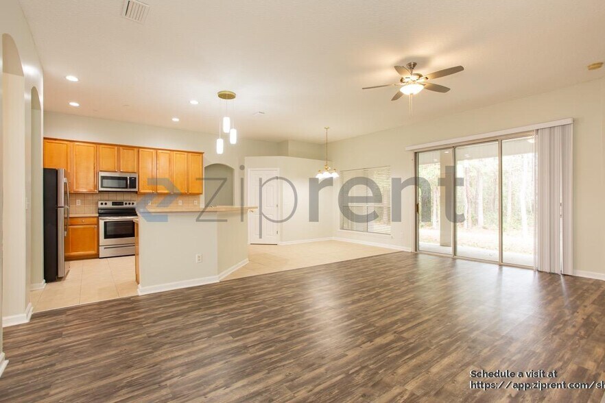 Building Photo - 909 Corsica Ln