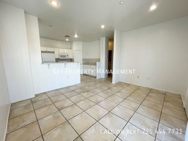 Building Photo - GORGEOUS THREE STORY 2 BEDROOM TOWNHOME IN...