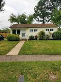 Building Photo - Fairview Heights