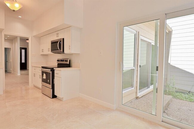 Building Photo - 12625 Memorial Dr