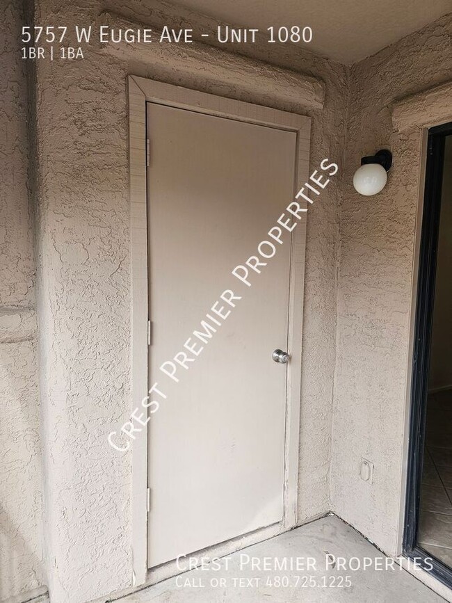 Building Photo - 5757 W Eugie Ave