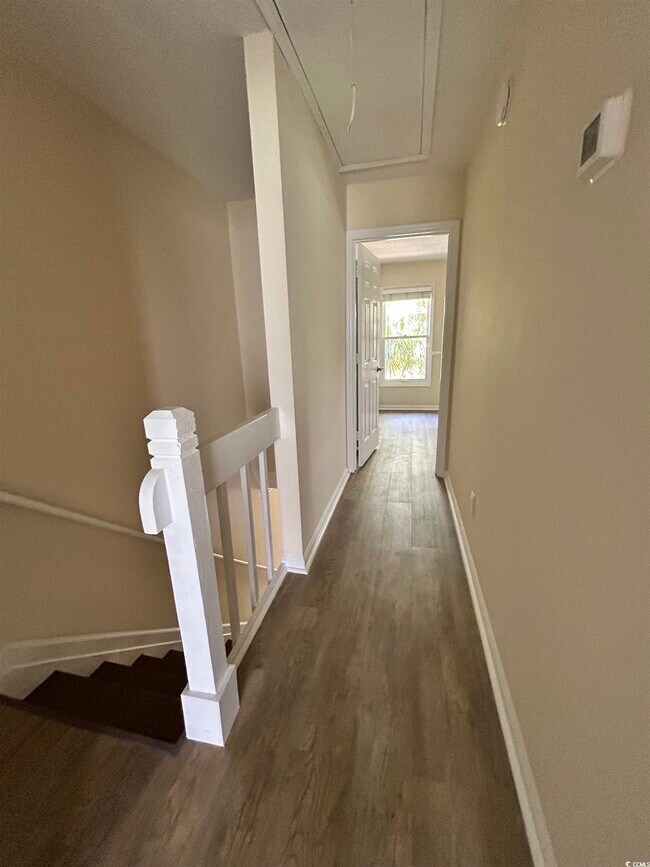 Building Photo - 306 76th Ave N