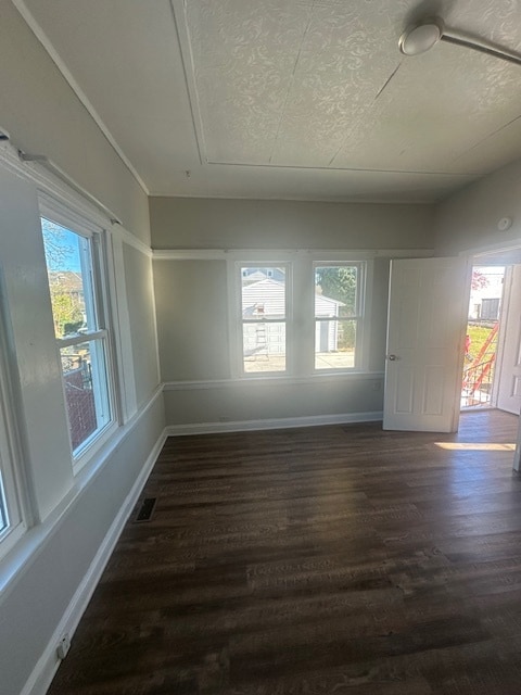 Building Photo - 227 E Walnut St