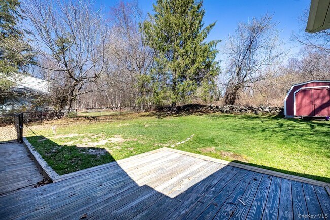 Building Photo - 1936 Longvue St