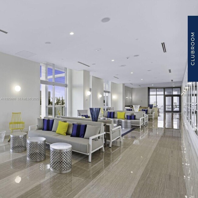 Building Photo - 2000 Metropica Wy