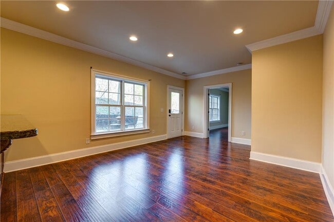 Building Photo - 1049 Highland Village Trail