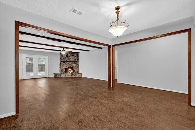 Building Photo - 3022 Birch Creek Dr