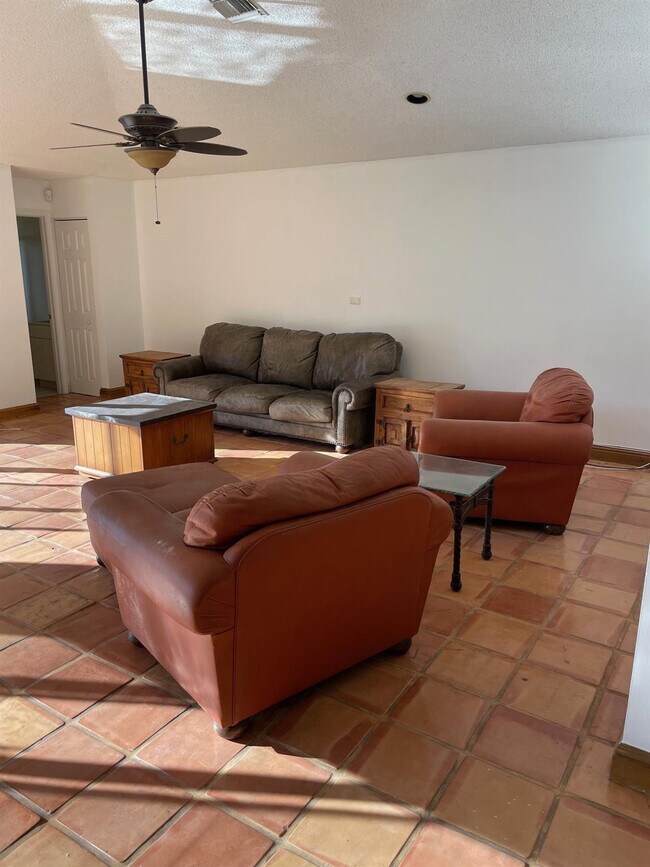 Building Photo - 1030 Pine Branch Dr