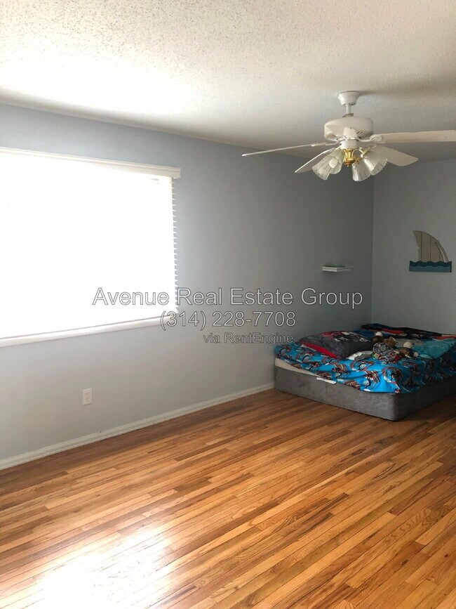 Building Photo - 733 Jares Ct