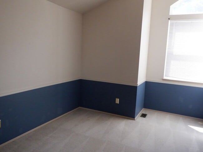 Building Photo - 5610 Mt Baker St SE