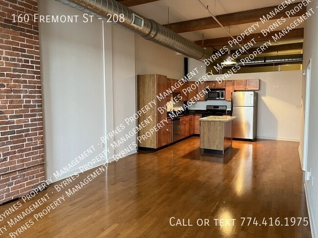 Building Photo - 160 Fremont St