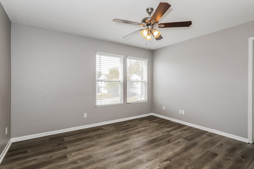 Building Photo - 708 Adagio Dr
