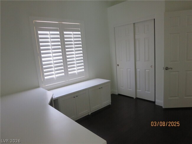 Building Photo - 499 Holly Hunt St