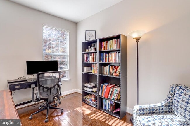 Building Photo - 2342 Huntington Station Ct