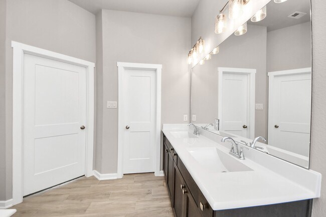 Building Photo - 17409 Turtleweed Ln