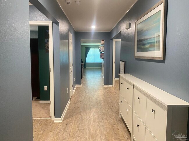 Building Photo - 5838 Blackhorse Cir
