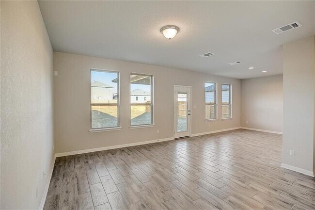 Building Photo - 540 Rearing Mare Pass