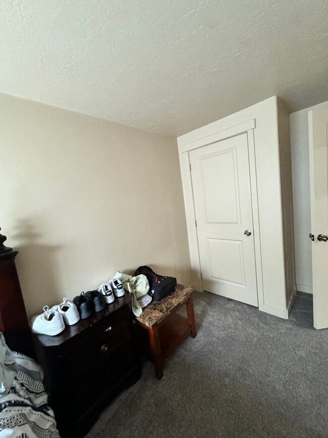 Building Photo - Your Next Home Awaits!