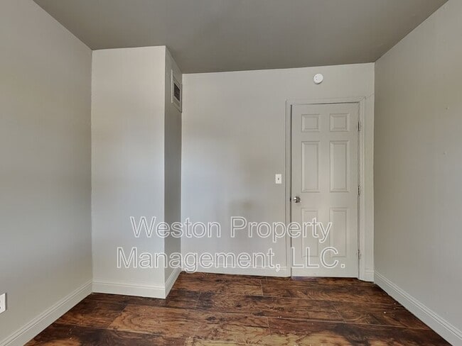 Building Photo - 2101 Westchester Dr