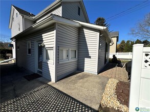 Building Photo - 1795 Canal St