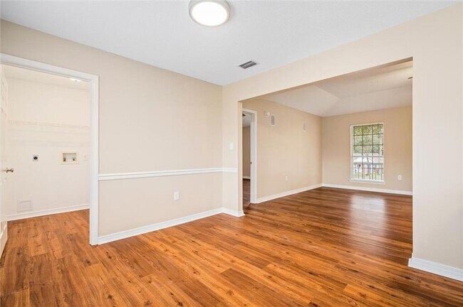 Building Photo - 7245 Pecan Terrace Dr