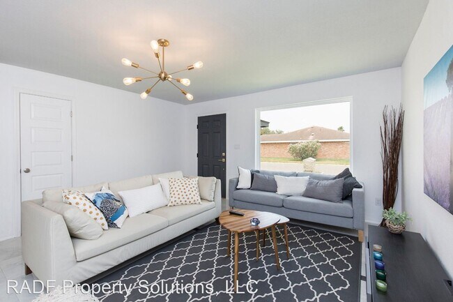 Building Photo - 3 br, 2 bath House - 1595 S. Gastel Circle