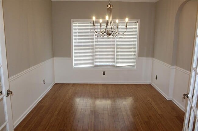 Building Photo - 505 Towne Ridge Way