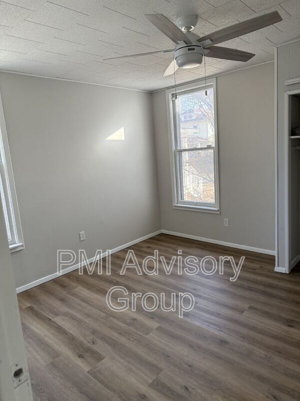 Building Photo - 1275 SW Mulvane St